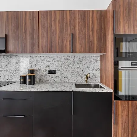 Taj Express Παρίσι